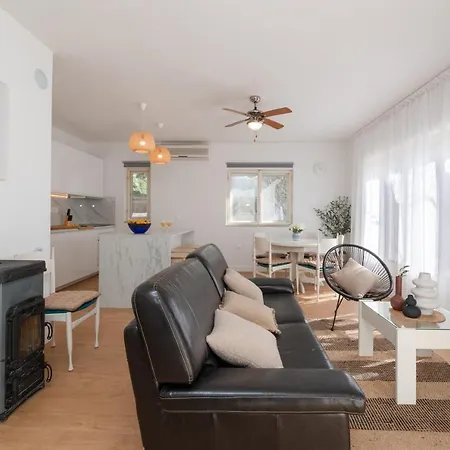 Benedetto Holiday home Supetar