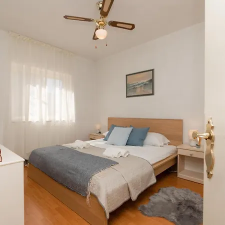 Benedetto Holiday home Supetar